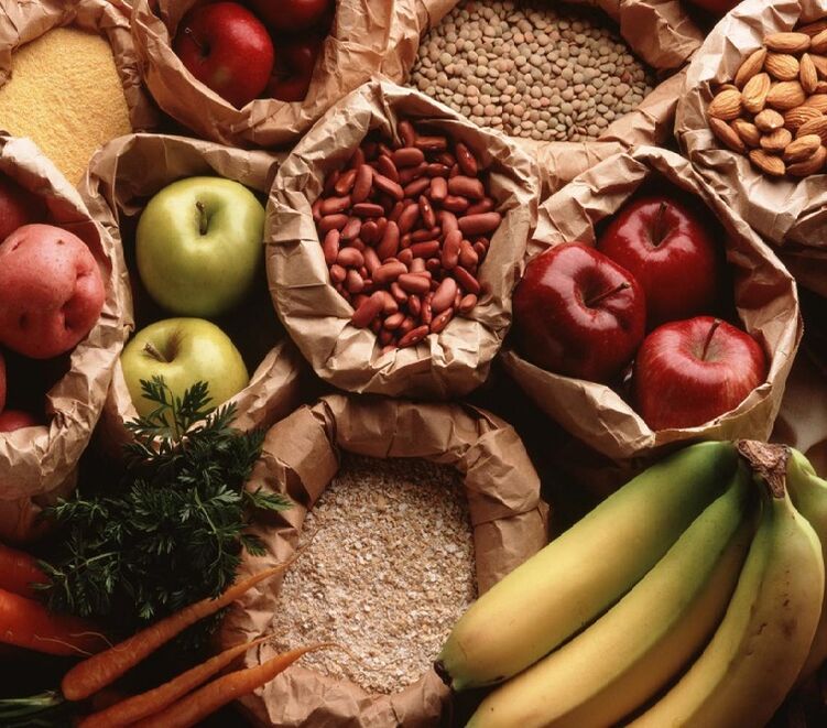 Alimentos útiles para a preparación dietética para limpar o corpo de parasitos