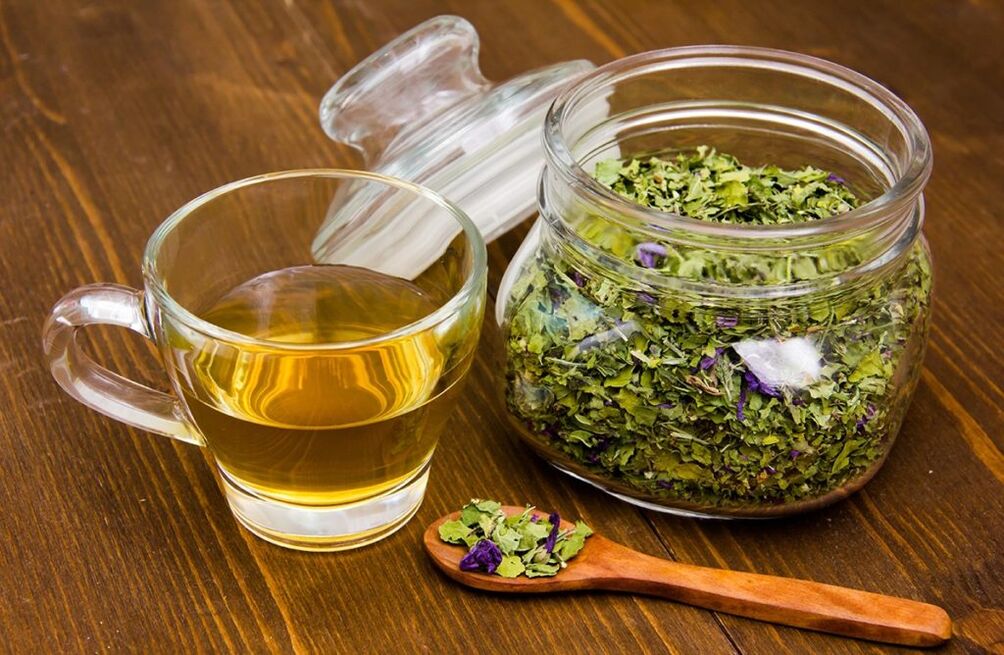 té de herbas para limpar o corpo de parasitos